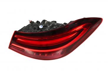 Right rear lamp 