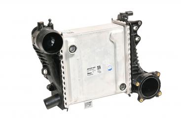 Right charge air cooler 