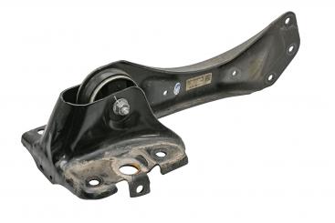 Strut, trailing arm 