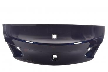 Trunk lid with hole for antenna 