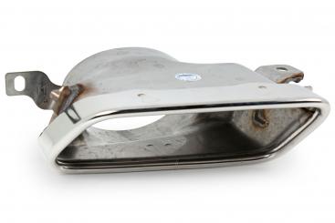 Corner left tailpipe trim panel 