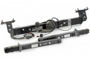 Trailer hitch with swiveling sedan ball head with 