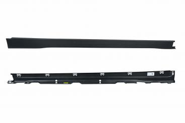 Right rocker panel 