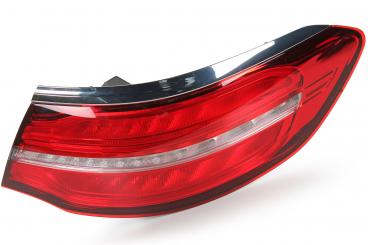Right rear lamp 