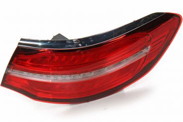 Right rear lamp 