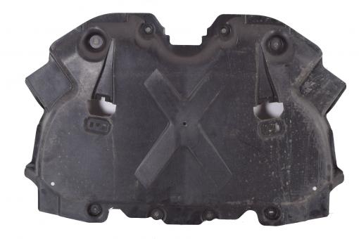Center lower noise capsule engine cover
