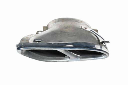 Right tailpipe trim panel