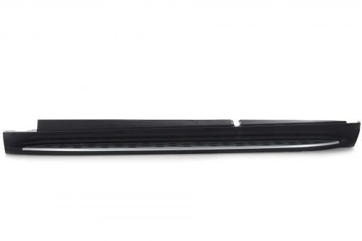 Left longitudinal member trim running board